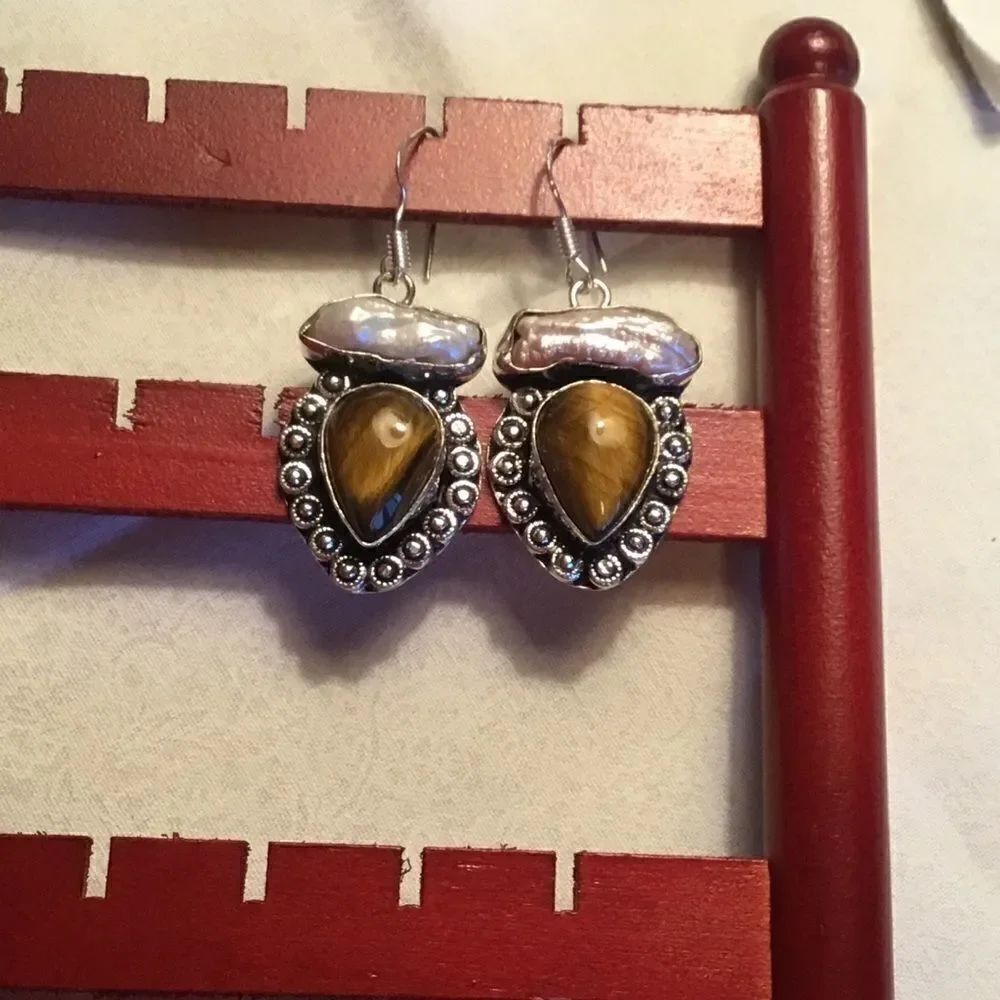 NWOT Sterling Silver Tigers Eye Earrings